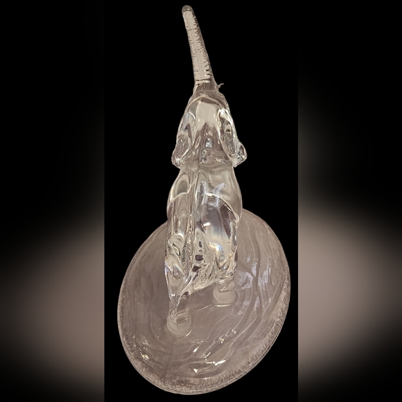 Solid glass Elephant Figurine - Picture 3 of 7